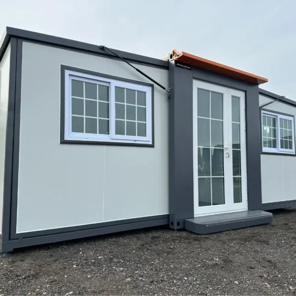 Unidad de vivienda móvil / casita con dos dormitorios y cocina